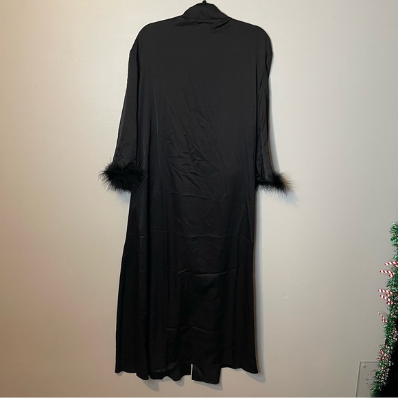 Dressed in Lala Long Kimono Black - Picture 2 of 3